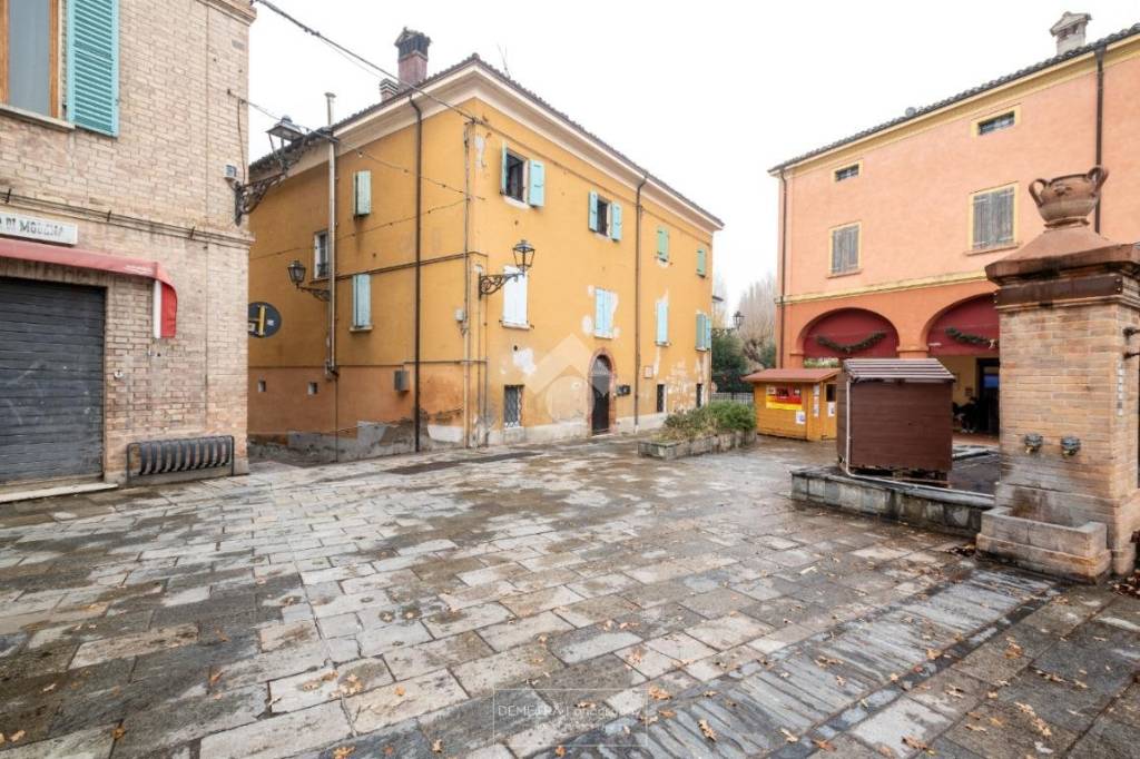 Appartamento in vendita a Marano sul Panaro piazza Giacomo Matteotti, 23