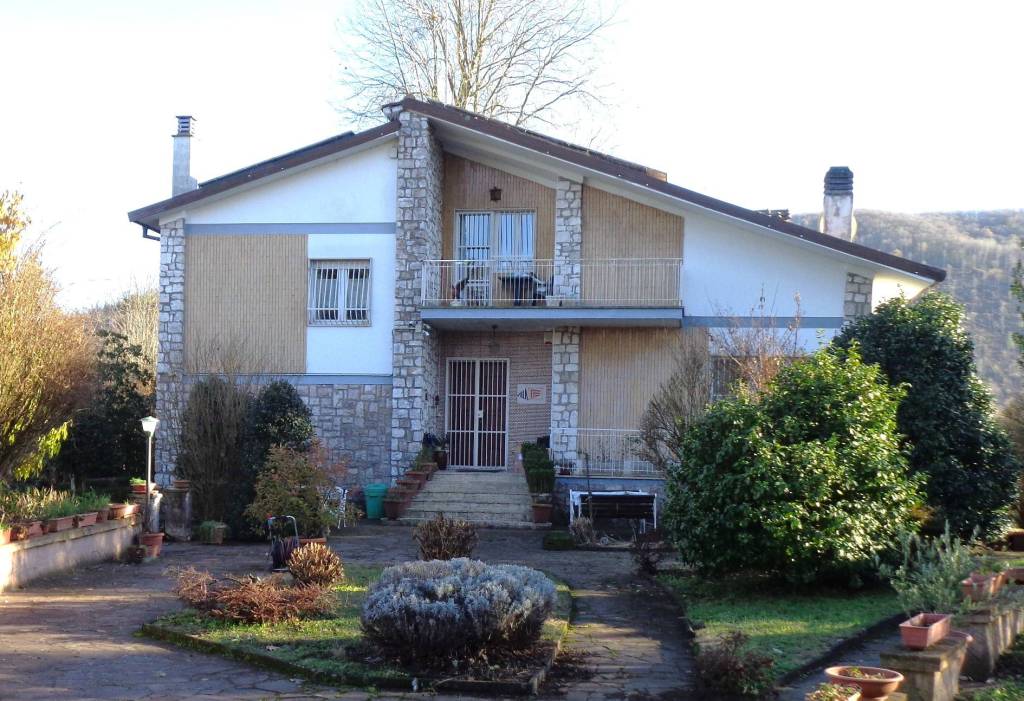 Villa in vendita a Rocca di Papa strada Provinciale dei Laghi Vivaro Via Latina