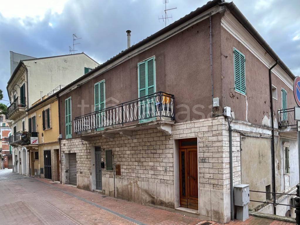 Casa Indipendente in vendita a Lanciano via Agorai, 11