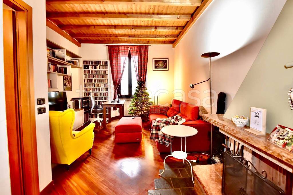 Appartamento in vendita a Milano via Tertulliano, 58