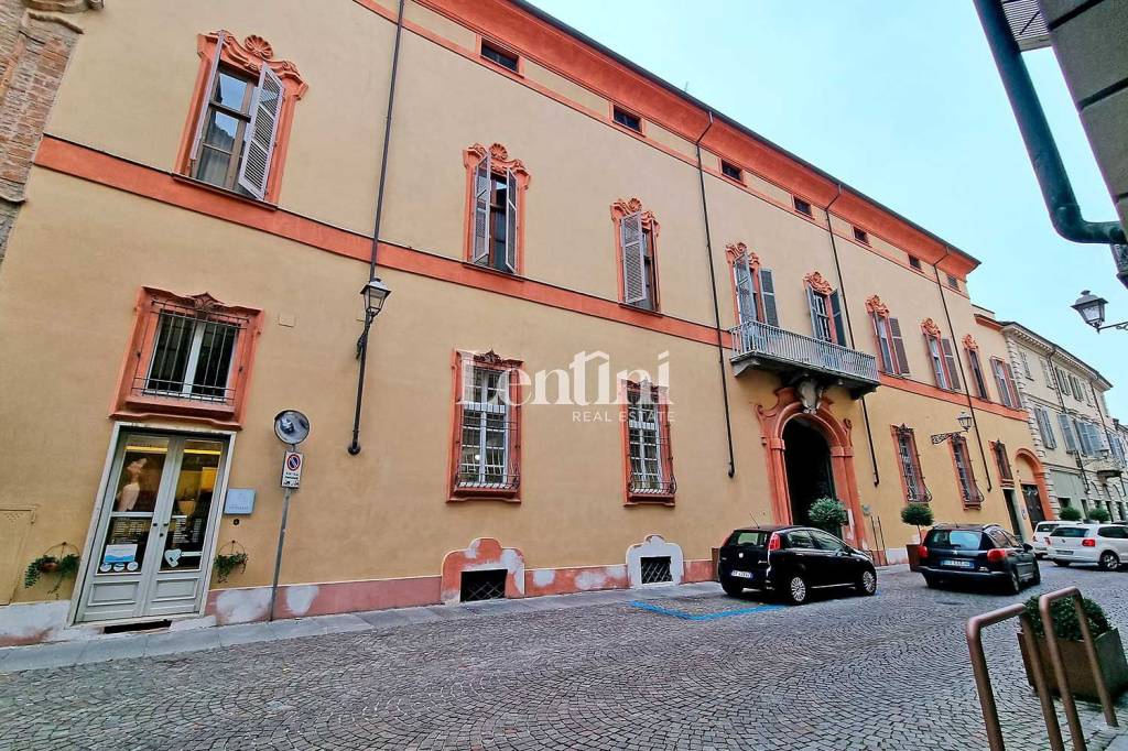 Appartamento in vendita a Casale Monferrato via Giuseppe Garibaldi, 22