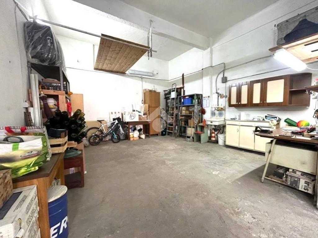 Garage in vendita a Genova via Campo di tiro, 14
