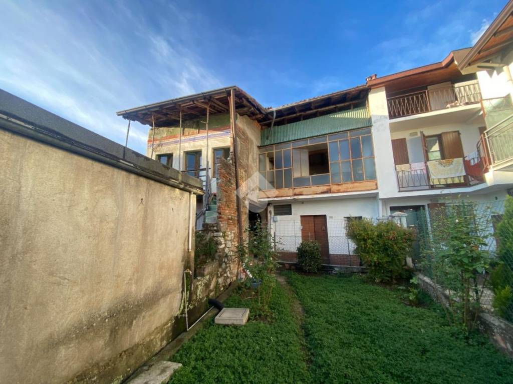 Casa Indipendente in vendita a Sorisole p.Za Alpini, 10