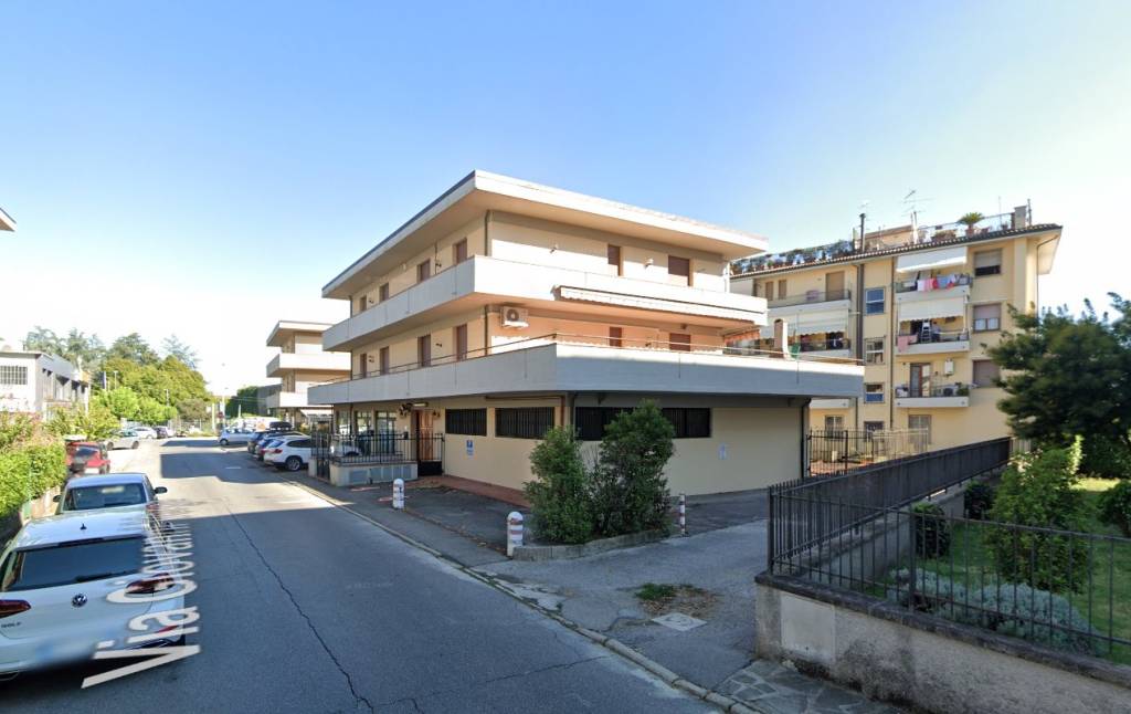 Appartamento all'asta a Pistoia via Giovanni Verga, 1