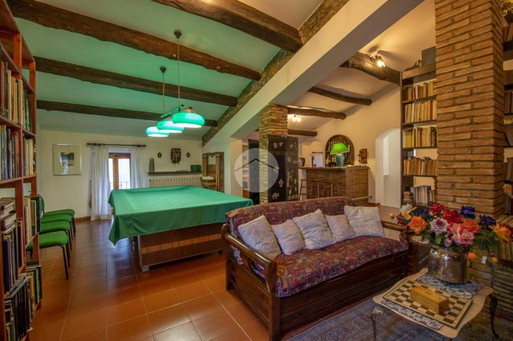 Casa Indipendente in vendita a Tarano via roma, 40