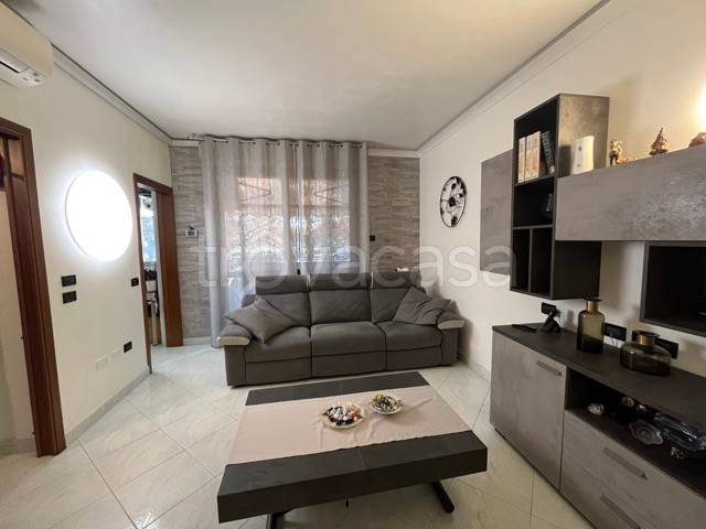 Appartamento in vendita ad Arese via Sandro Pertini, 8A