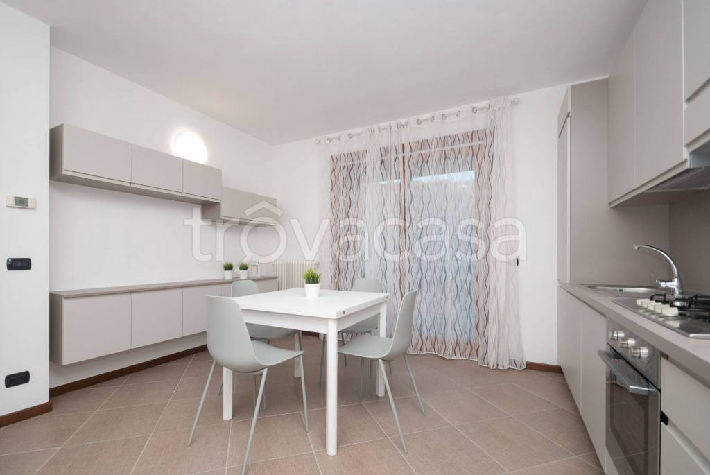 Appartamento in vendita a Gazzaniga via Francesco Crispi