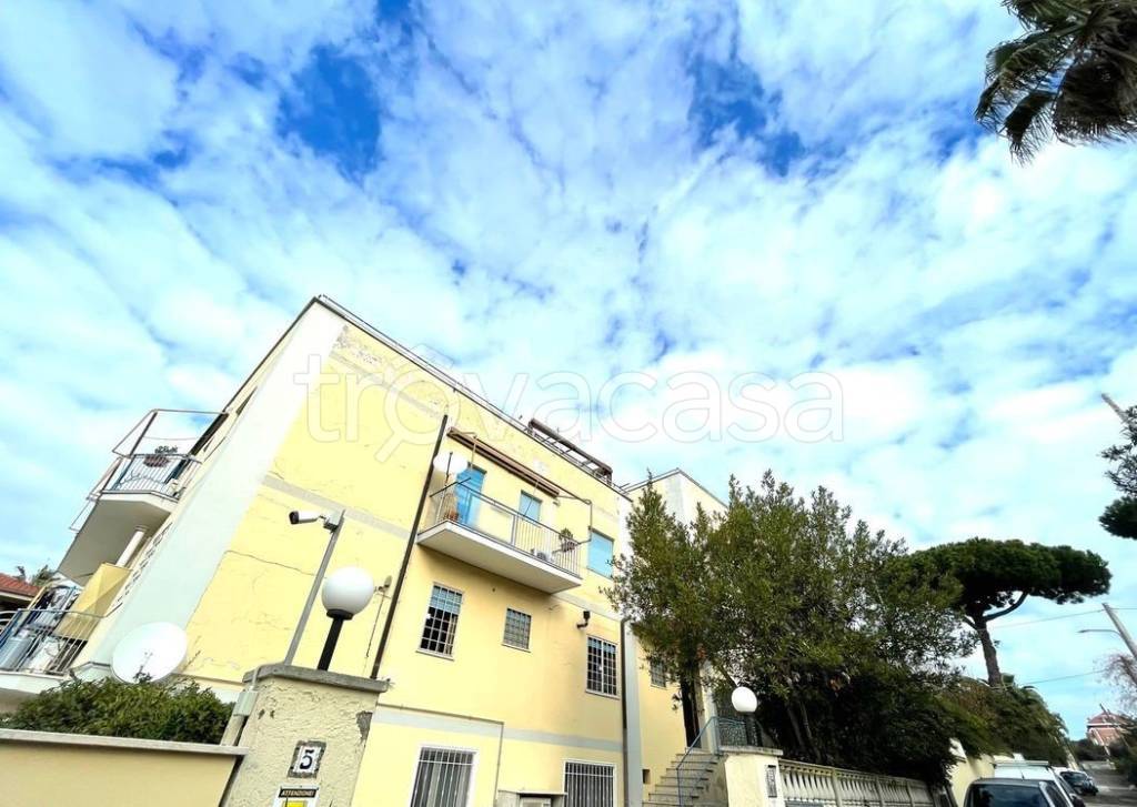 Appartamento in vendita ad Anzio via Luigi Sebastiani