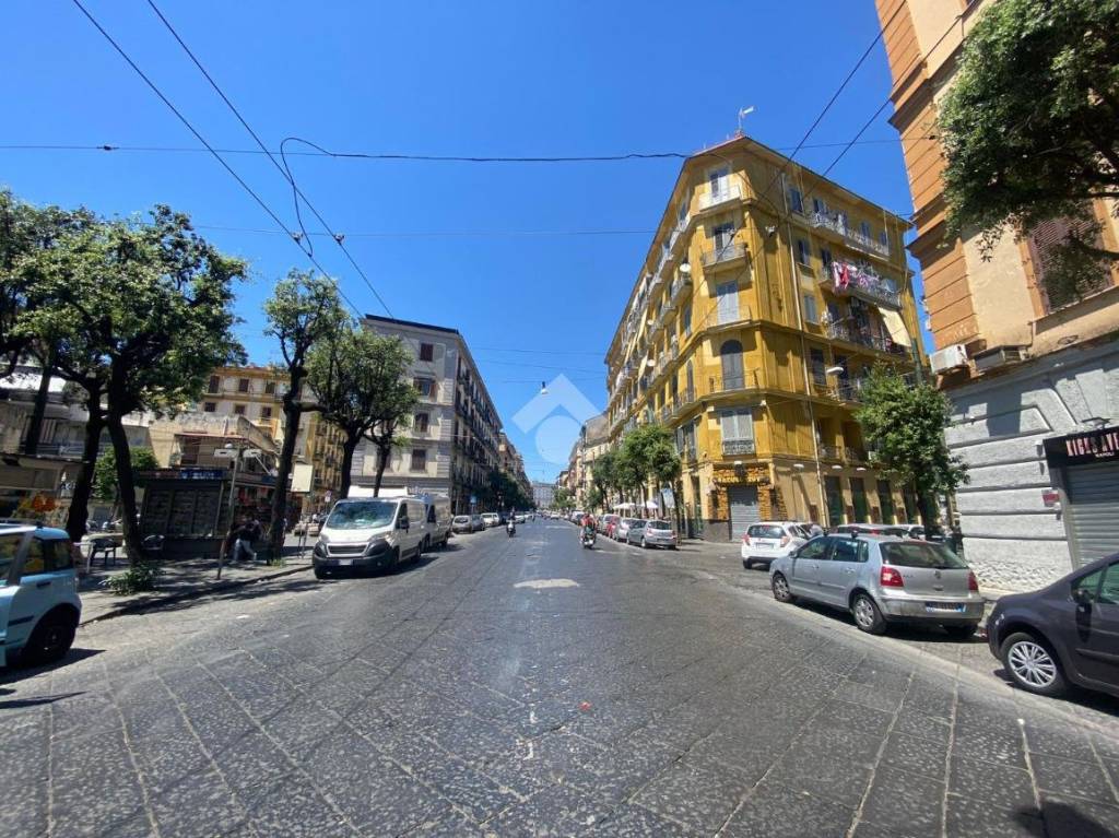 Appartamento in vendita a Napoli via Sant' Antonio Abate, 113