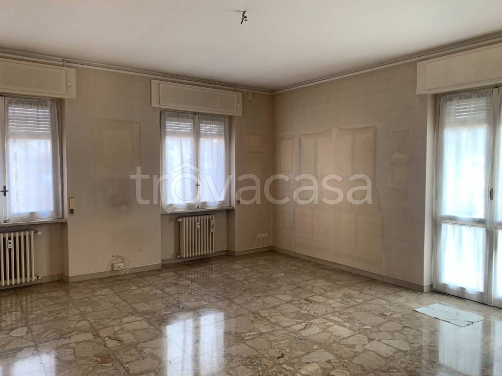 Appartamento in vendita a Parma via Linati