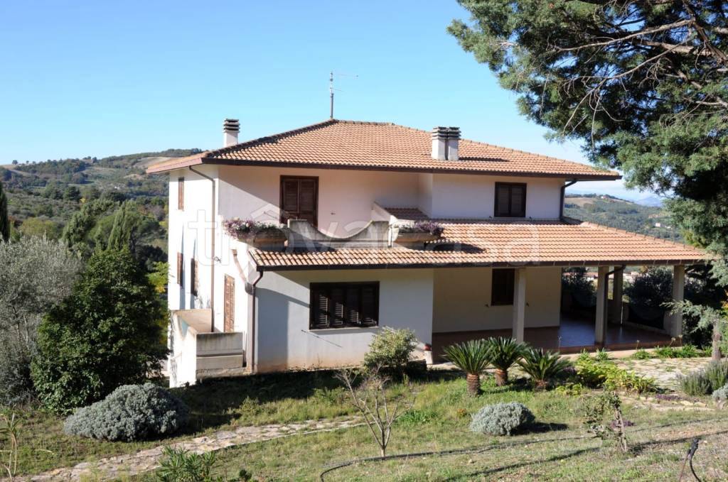 Villa in vendita a Larino contrada Sant'Antonio