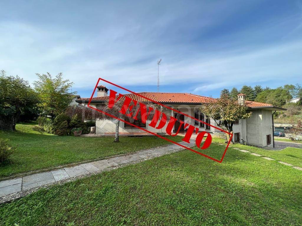 Casa Indipendente in vendita a Nibionno via Montello, 25