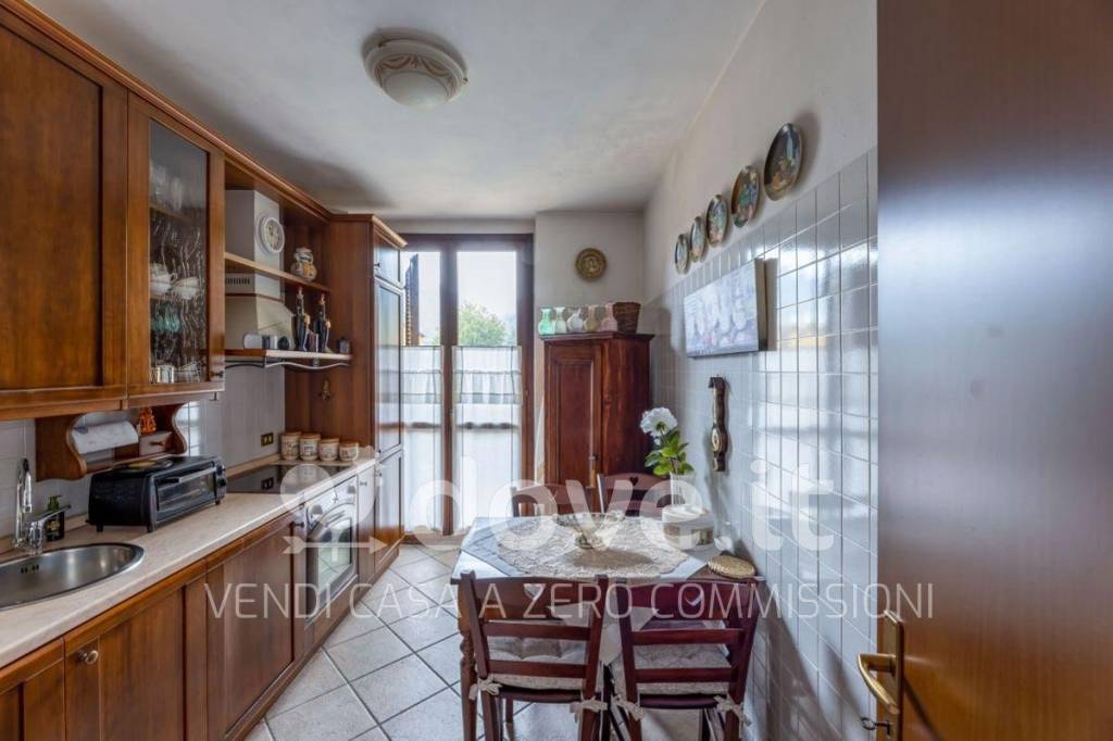 Appartamento in vendita a Valganna via Andrea Figini, 2