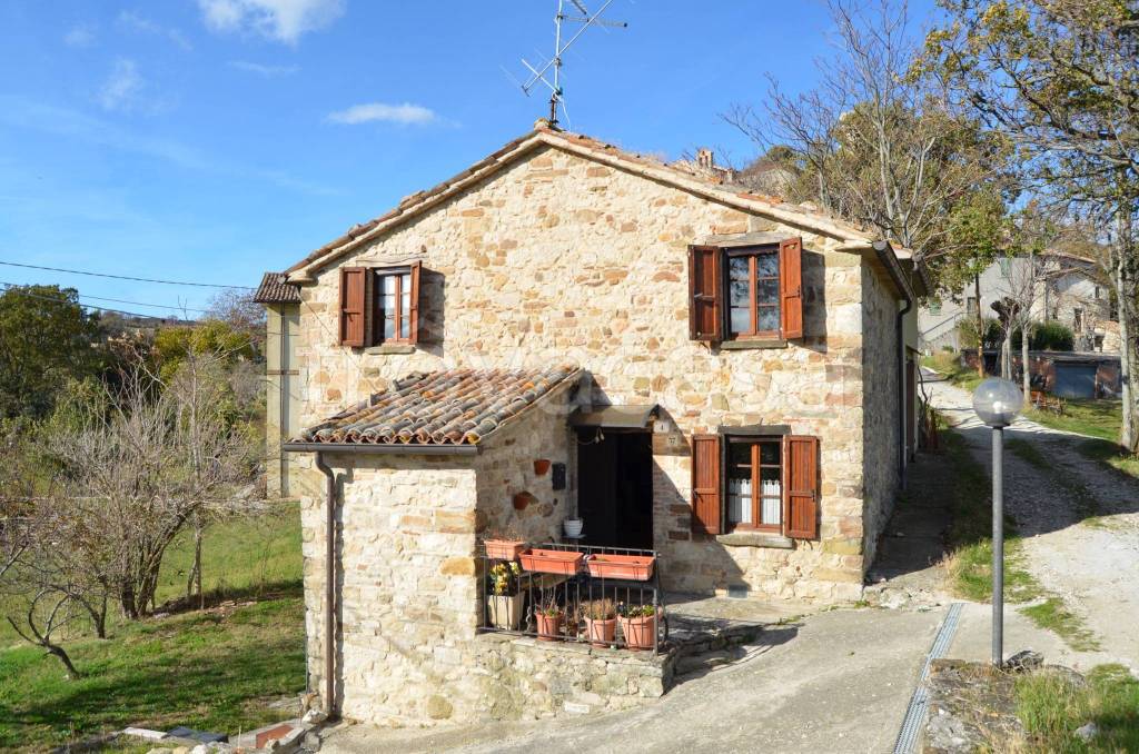 Casale in vendita a Sant'Agata Feltria via Del Tufo,n.4 Petrella Guidi