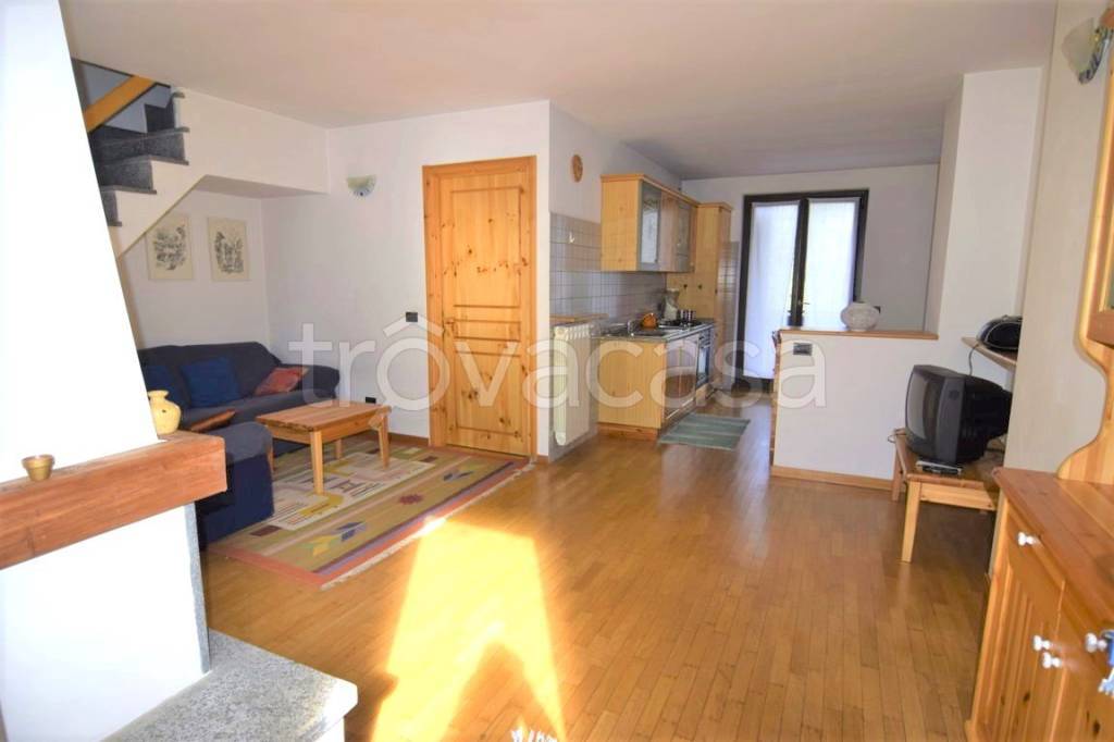 Appartamento in vendita a Caspoggio via Sant'Elisabetta, 51