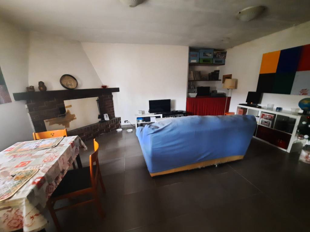 Appartamento in vendita a Cadelbosco di Sopra via 1 Maggio