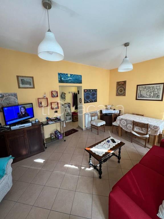 Appartamento in vendita a Tivoli via Tiburtina Valeria, 24