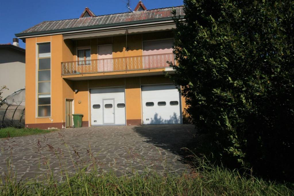 Villa in vendita a Canonica d'Adda