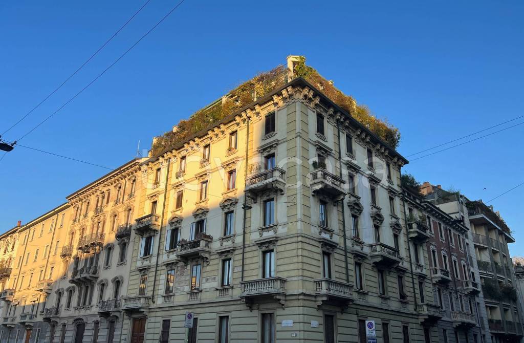 Appartamento in vendita a Milano via Carlo Goldoni