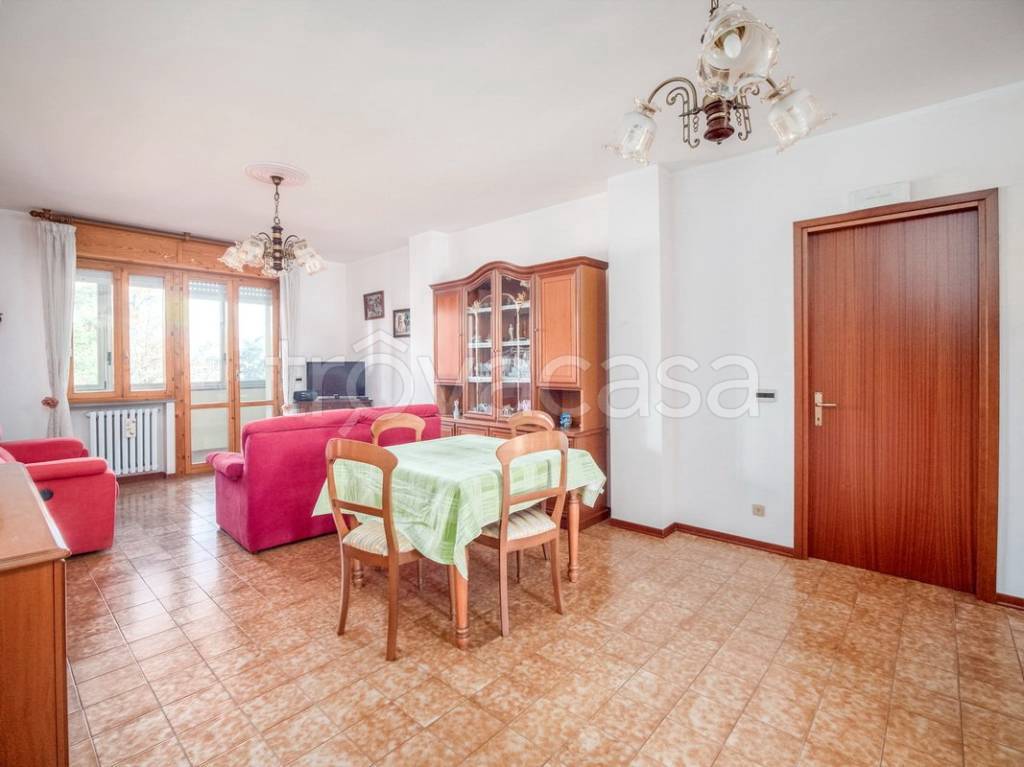 Appartamento in vendita a Scandiano via Alessandro Manzoni, 28