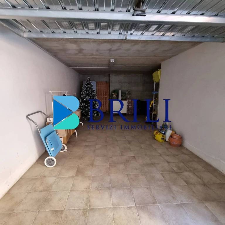 Garage in vendita a Olbia via del lauro