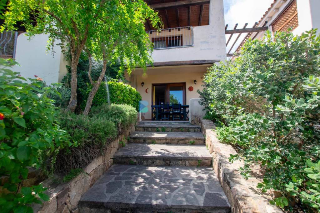 Appartamento in vendita a Loiri Porto San Paolo via Nazionale