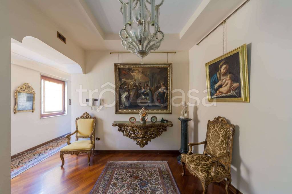 Villa in vendita a Napoli via Ferdinando Russo