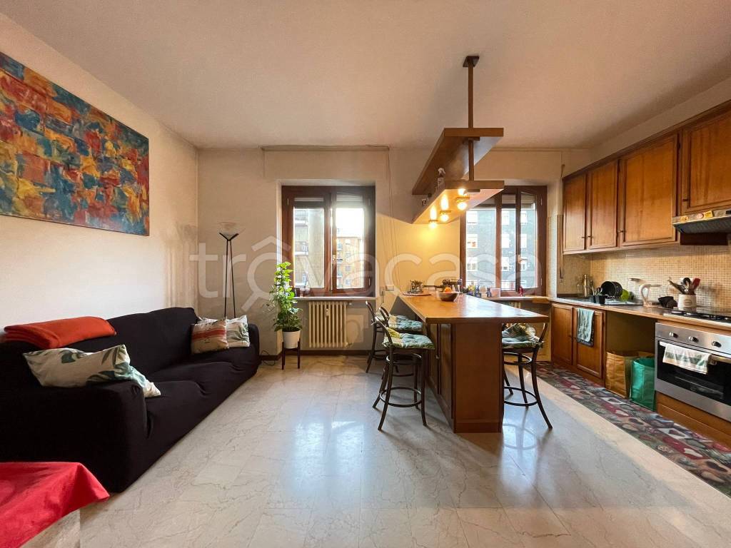 Appartamento in vendita a Milano viale San Gimignano, 2/1