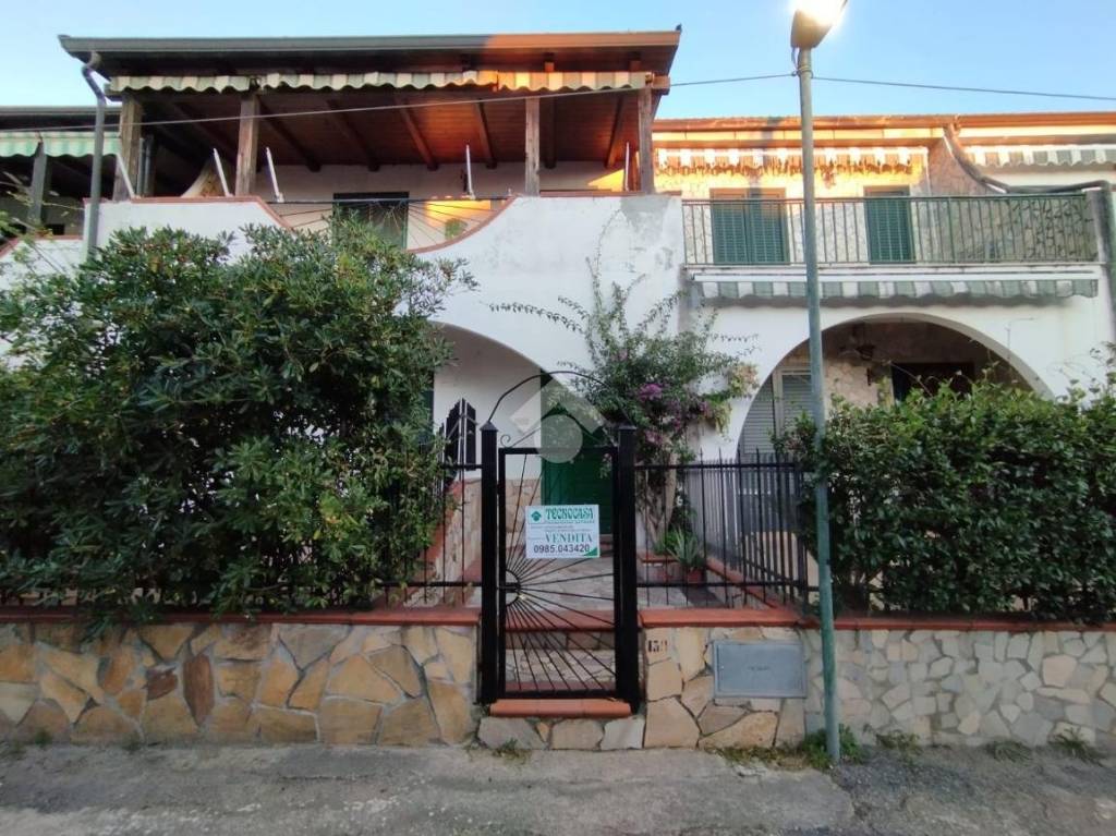 Villa a Schiera in vendita a Belvedere Marittimo contrada Calabaia