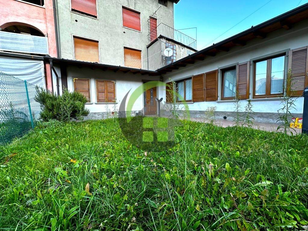 Appartamento in vendita a Vertova