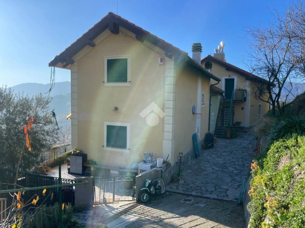 Villa a Schiera in vendita a Sant'Olcese via serralunga, 4