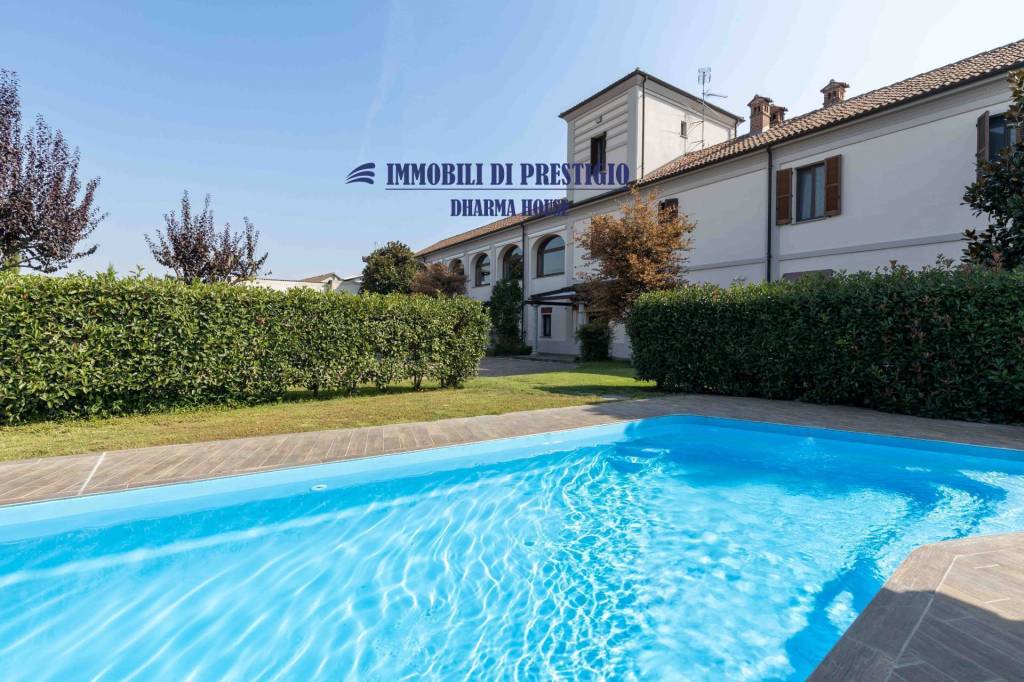Villa in vendita a Pezzana via Roma, 34