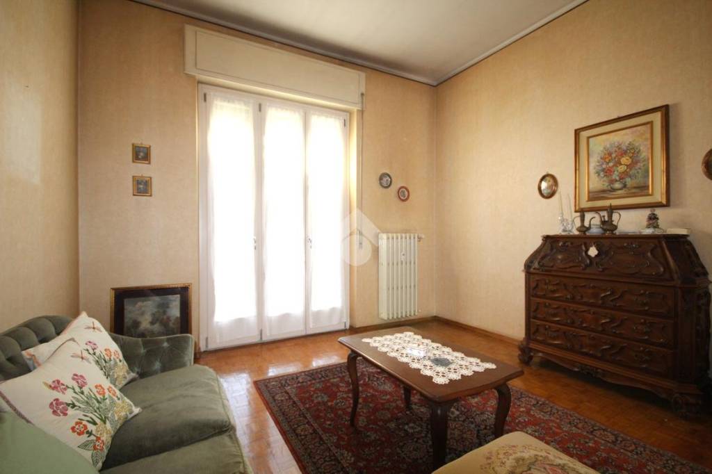 Appartamento in vendita ad Alba corso Michele Coppino, 25