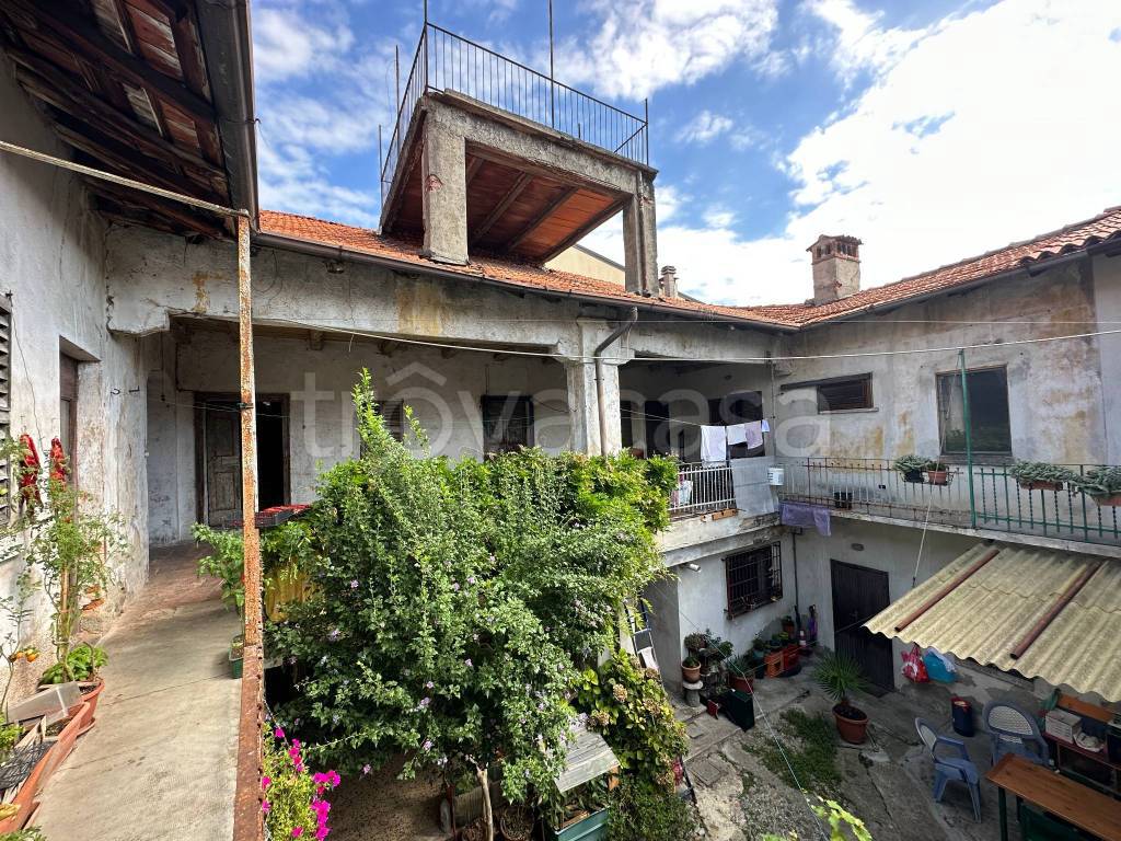 Villa in vendita ad Arosio piazza Montello, 24