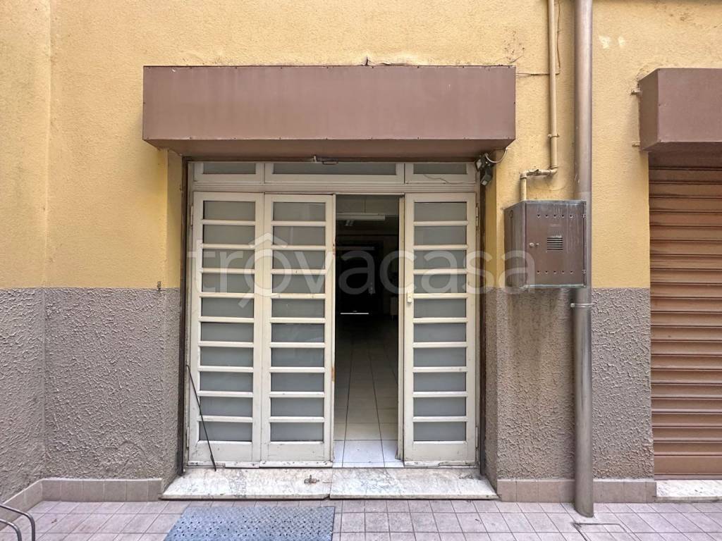 Magazzino in affitto a Parma strada Giuseppe Garibaldi
