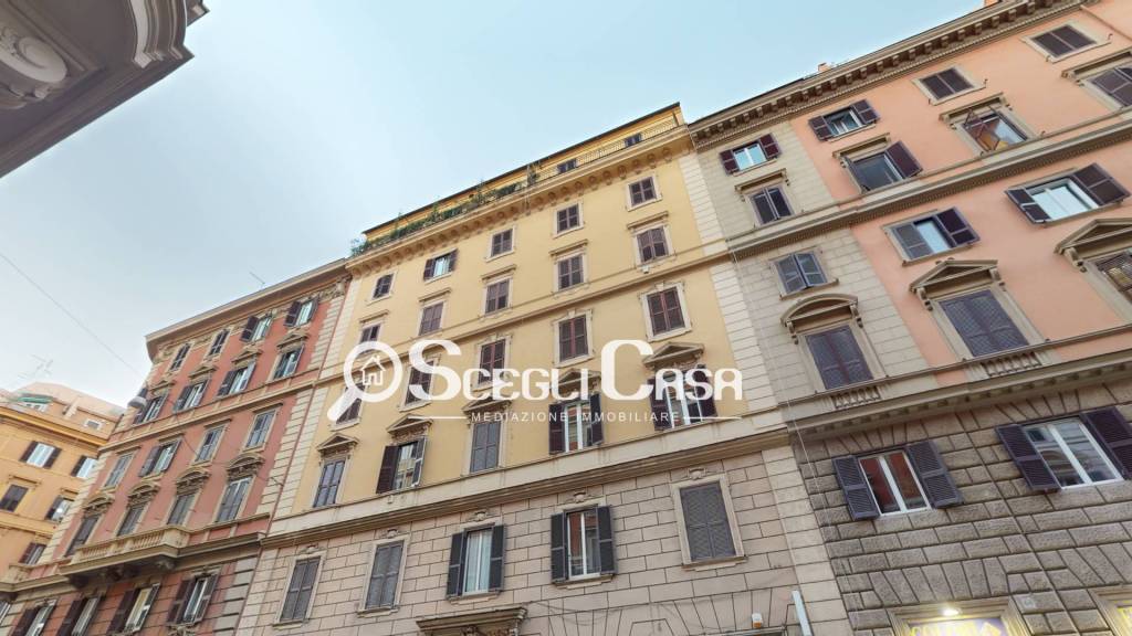 Appartamento in vendita a Roma via Angelo Poliziano, 70