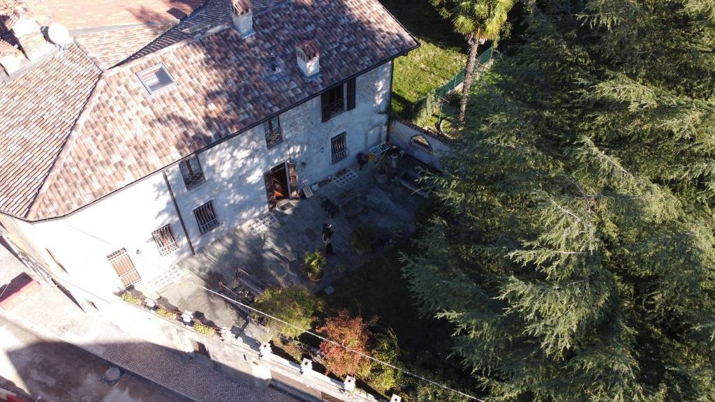 Villa in vendita a Villa d'Almè via Giuseppe Mazzini