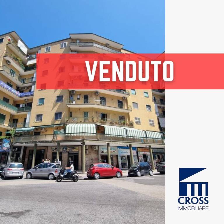 Appartamento in vendita a Napoli via Lepanto