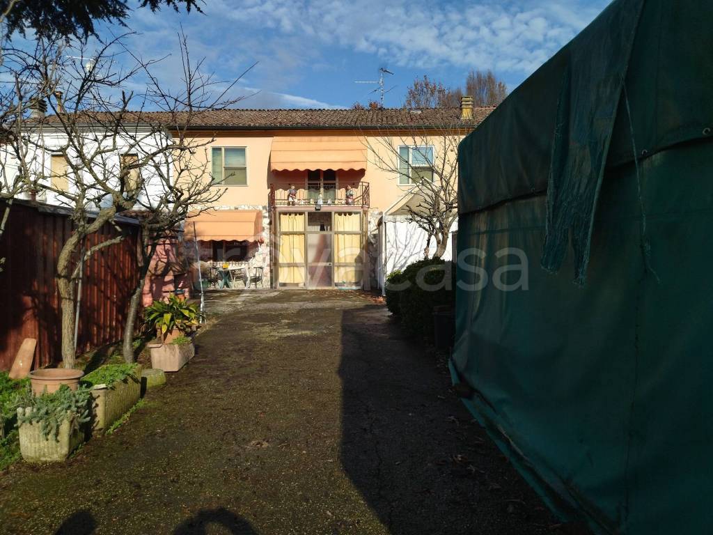 Villa in vendita a Casalmaggiore via Pastrengo
