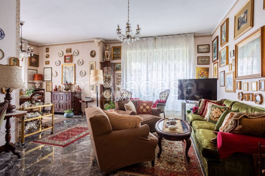 Appartamento in vendita a Roma via Costanzo Casana, 65