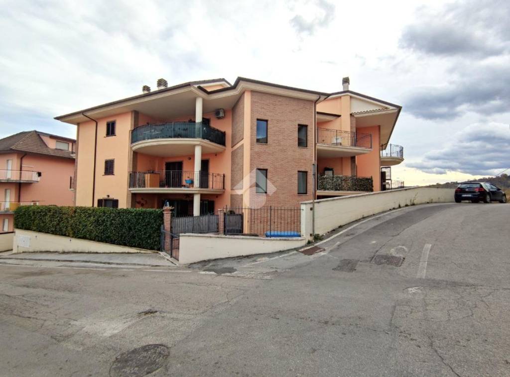 Appartamento in vendita a Folignano via Roma, 93