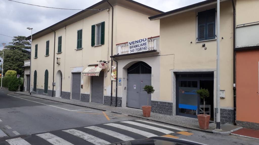 Villa Bifamiliare in in vendita da privato a Santo Stefano di Magra via Cesare Arzelà, 24