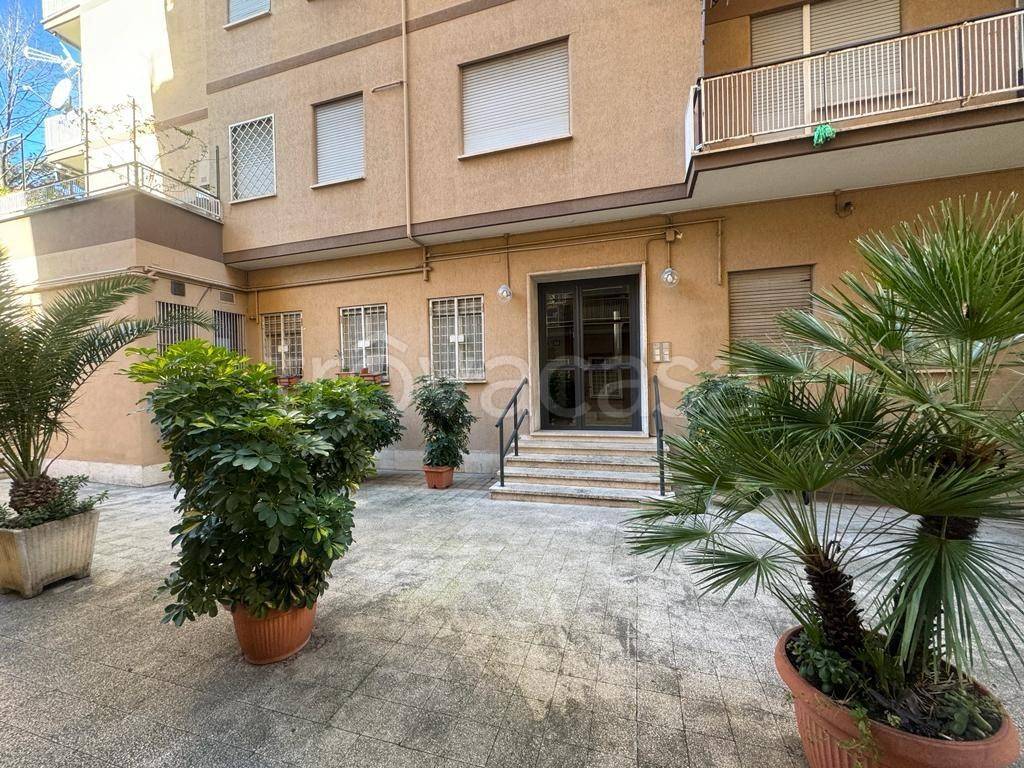 Appartamento in vendita a Roma viale dei Colli Portuensi, 35