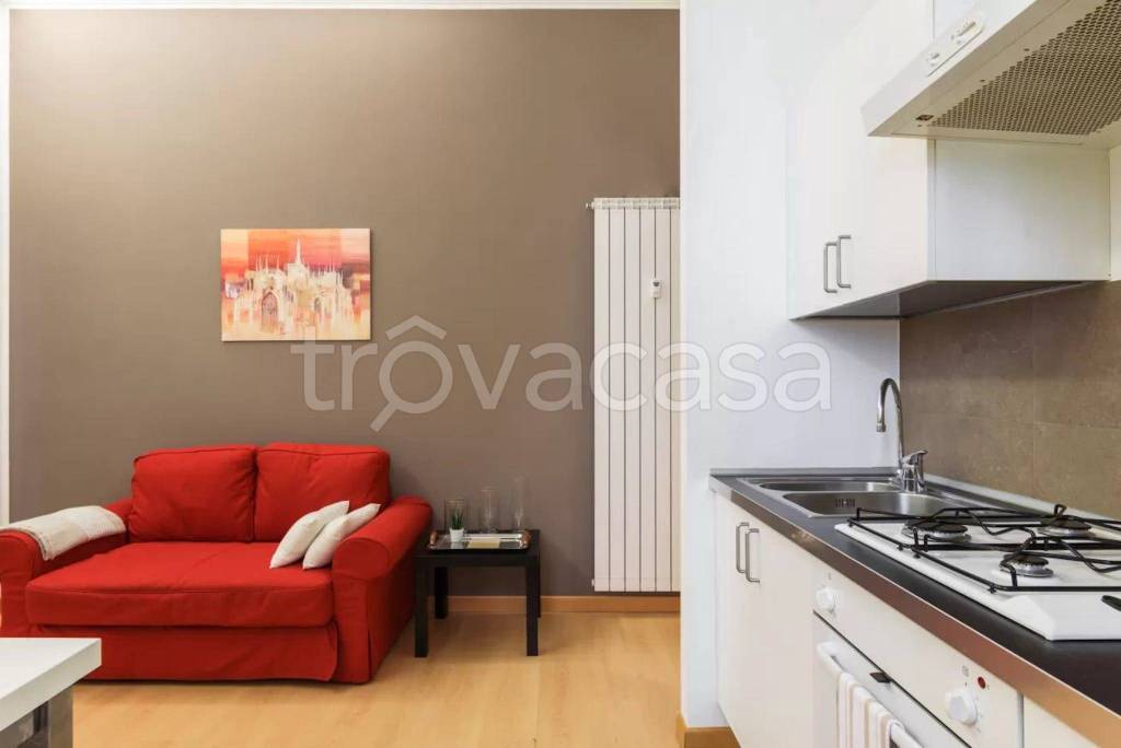 Appartamento in affitto a Milano via Macedonio Melloni