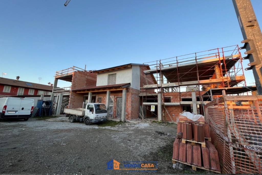 Villa in vendita a Cherasco via Fossano