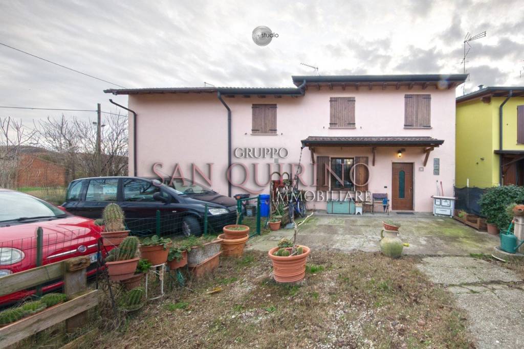 Villa a Schiera in vendita a Mirandola via bastiglia, 85