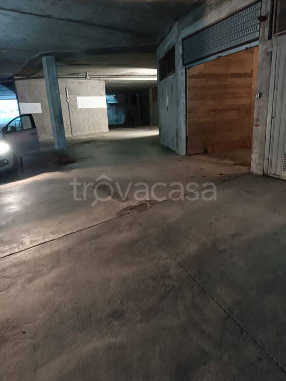 Garage in vendita a Genova via Emilio Salgari