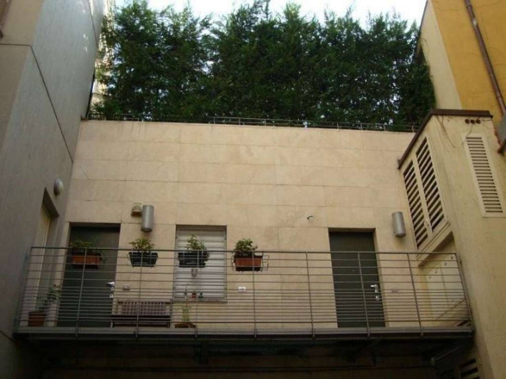 Appartamento in affitto a Milano via Muratori