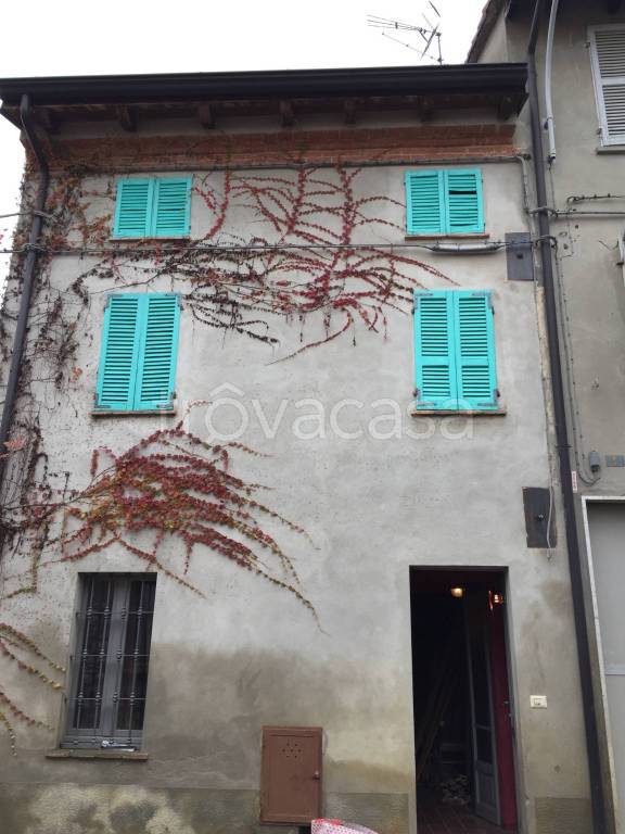 Casa Indipendente in in vendita da privato a Ziano Piacentino località Vicomarino