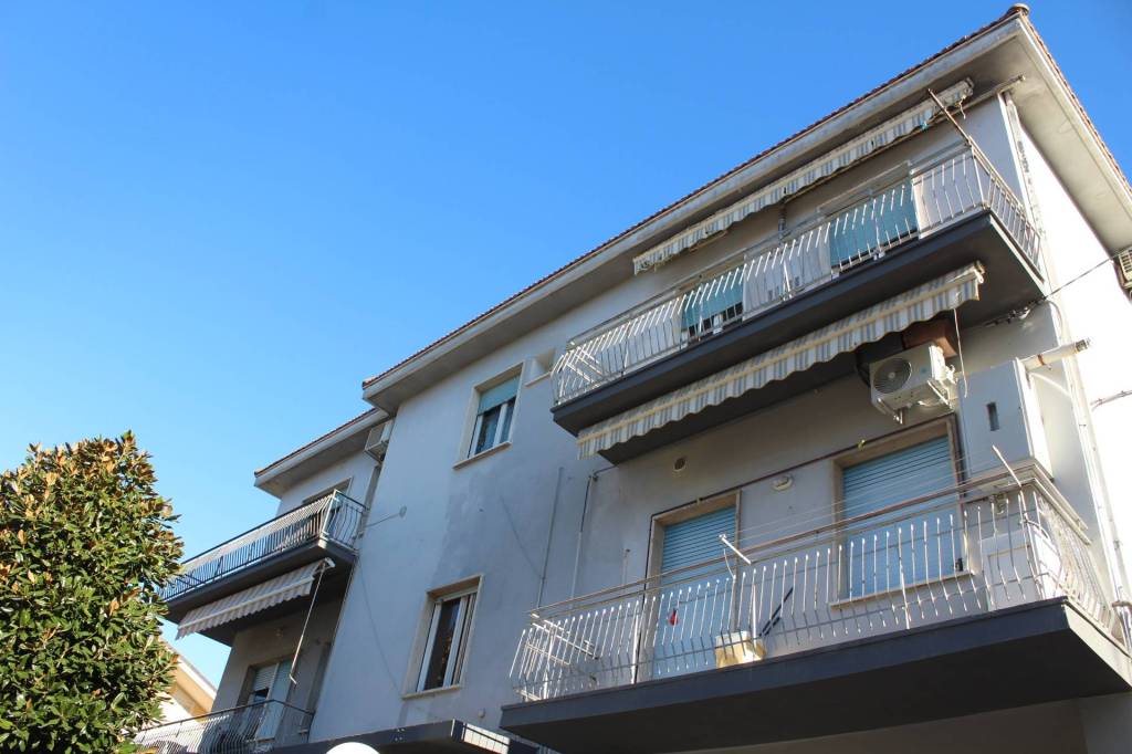 Appartamento in vendita a Tortoreto via Archimede, 108